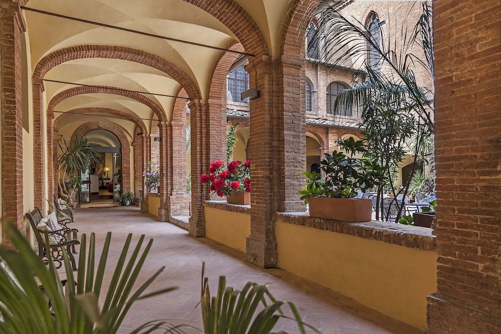 IL Chiostro Del Carmine 57/58