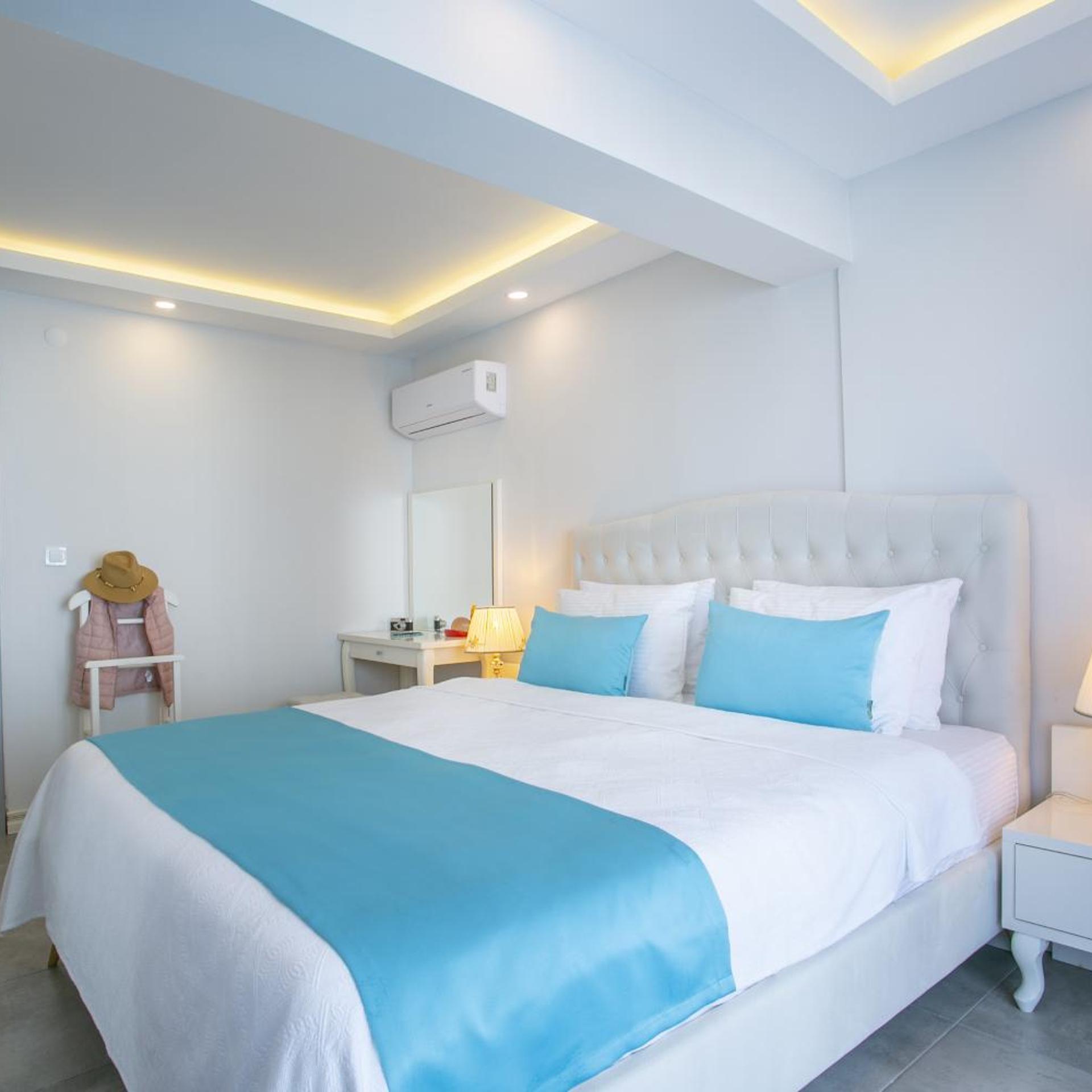 Swim Up, Double Bed
