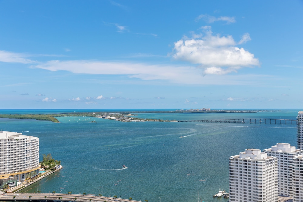 Brickell by Miami Vacation Rentals 39/42