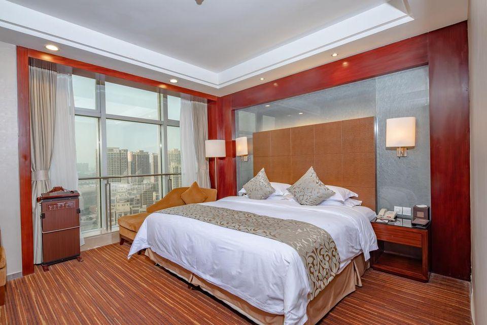 Deluxe, Suite, King Bed