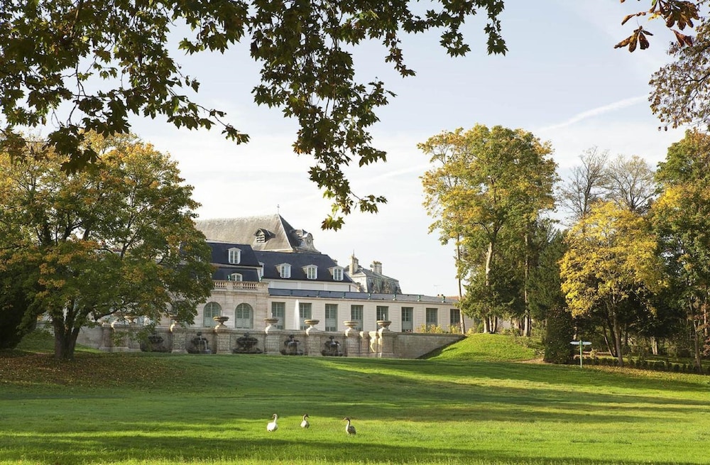 Auberge Du Jeu De Paume 3/58