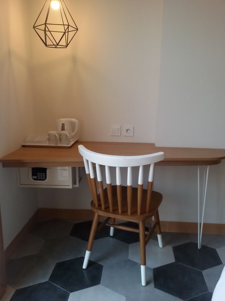 La Lucia Boutique Hotel by Prasanthi 10/48