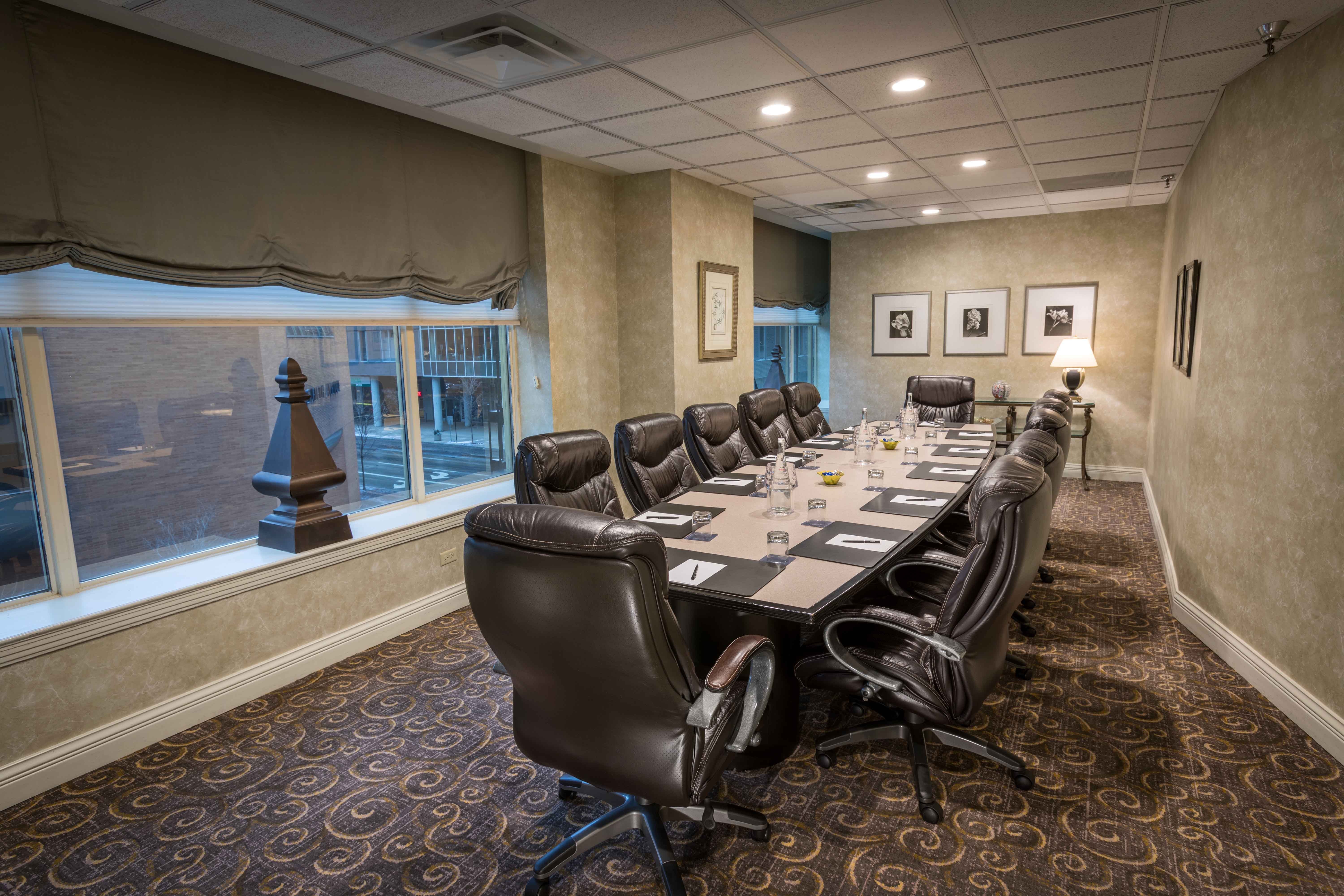 Hilton Cincinnati Netherland Plaza 56/62