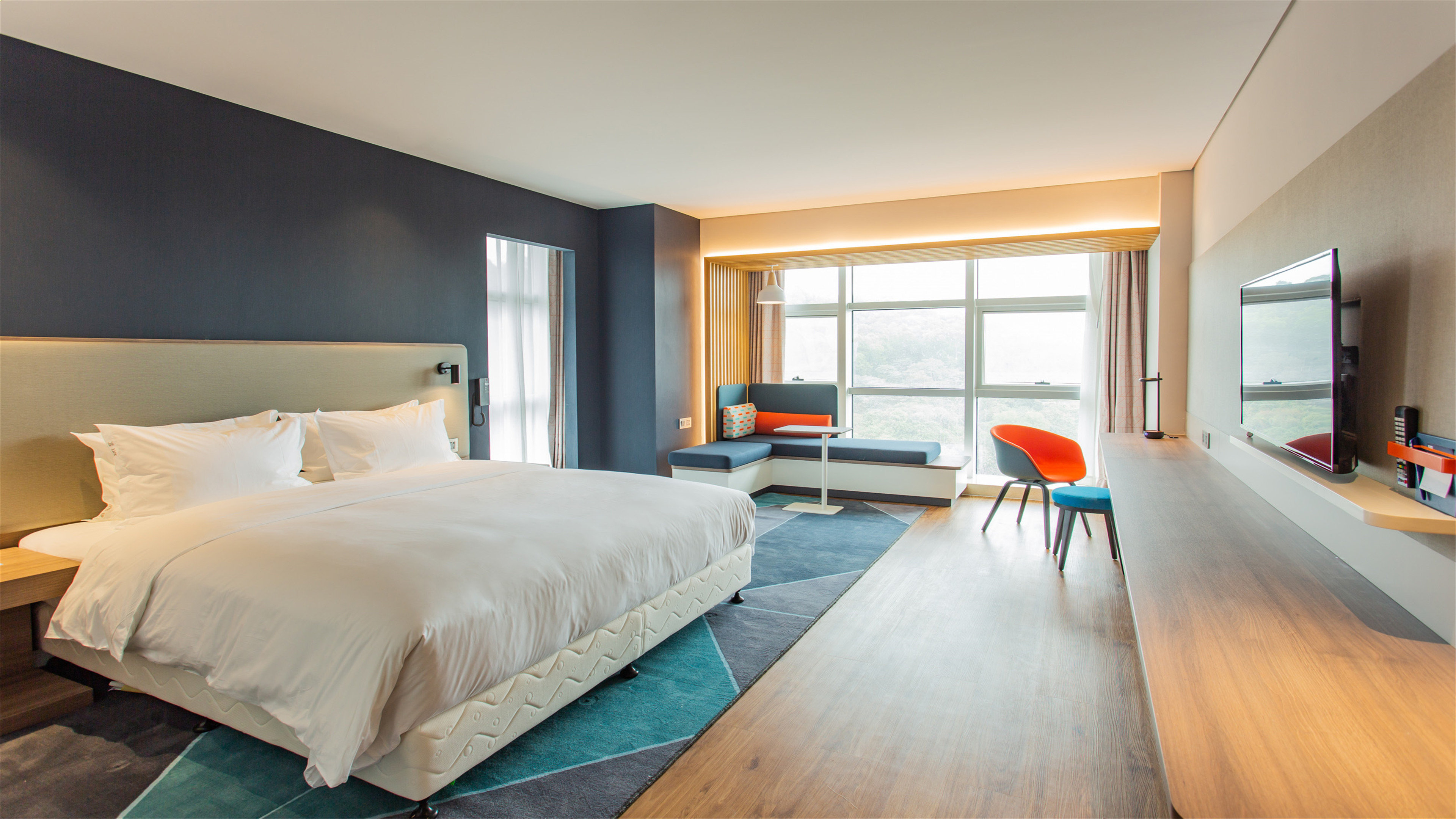 Holiday Inn Express Jiangmen Jianghai 28/79