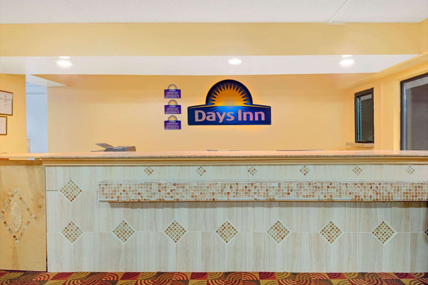 Days Inn By Wyndham Independence 6/45