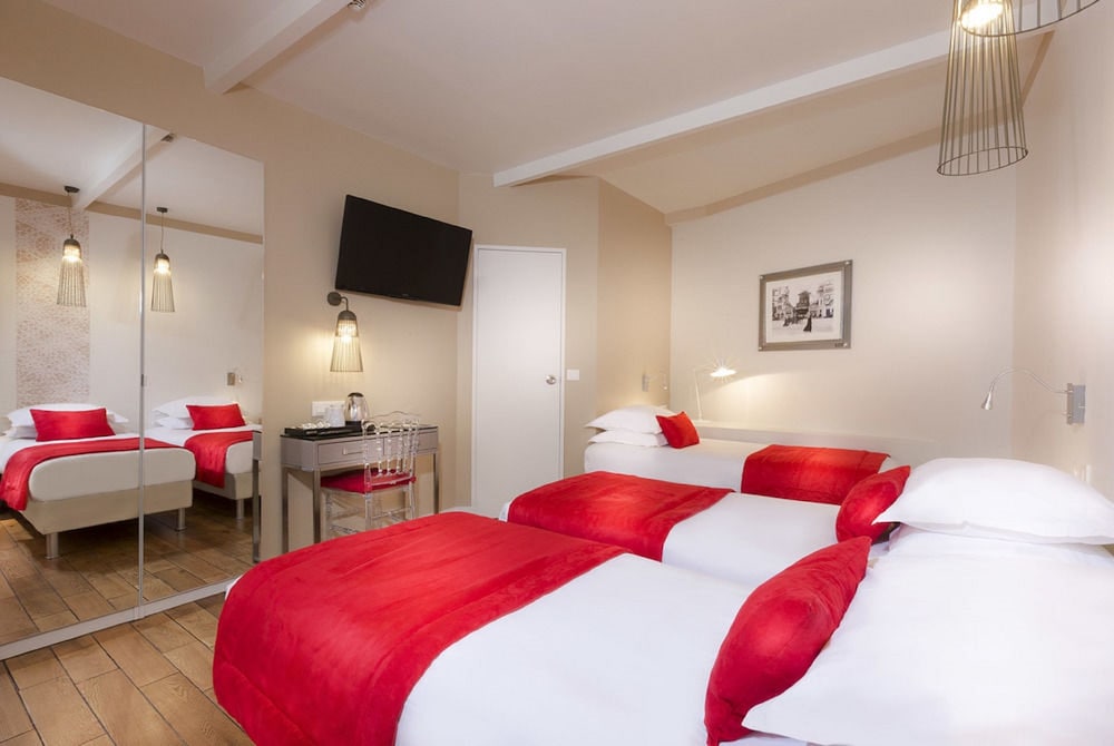 Hotel Eiffel Segur 33/69