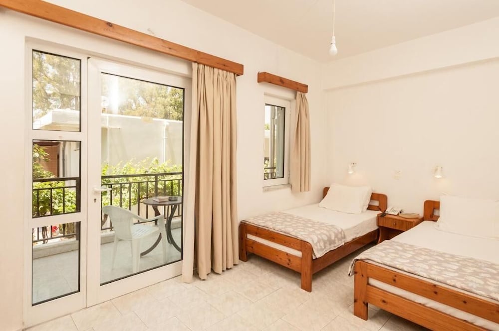 Niriis Hotel 14/50