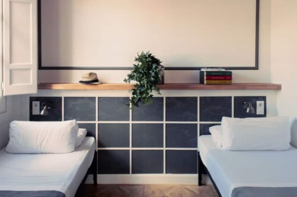 Casa Gracia 73/75