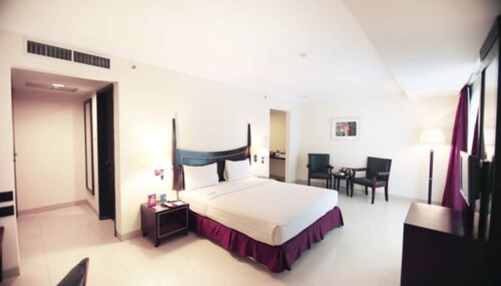 Pacific Palace Hotel 16/67