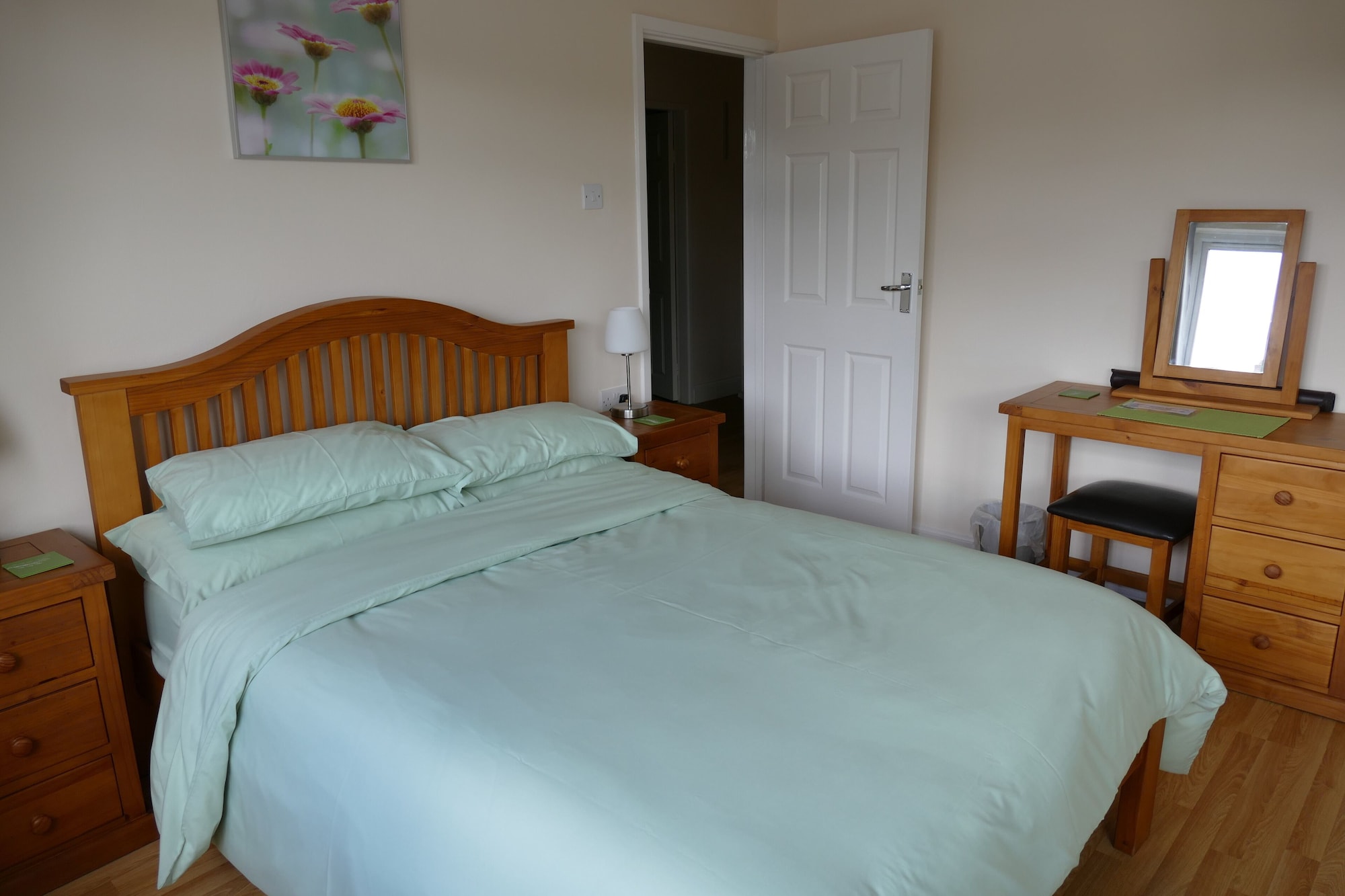 1 Bedroom, Orchid, Apartment, Double Bed, Private Bathroom, Sofa