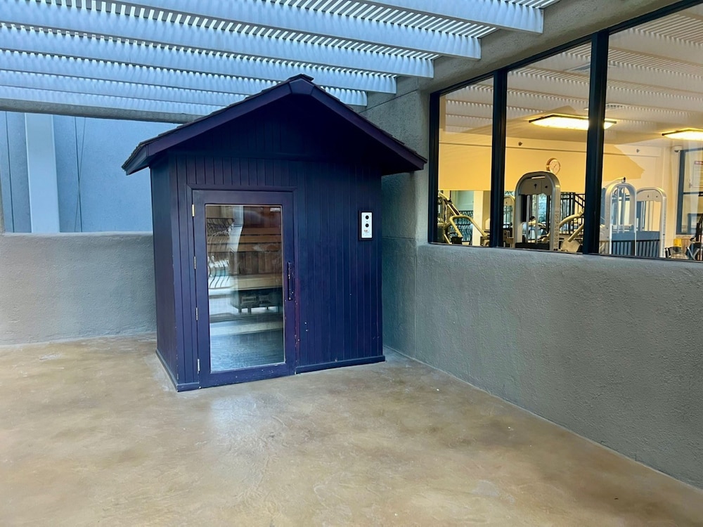Jockey Resort Suites Center Strip 34/73