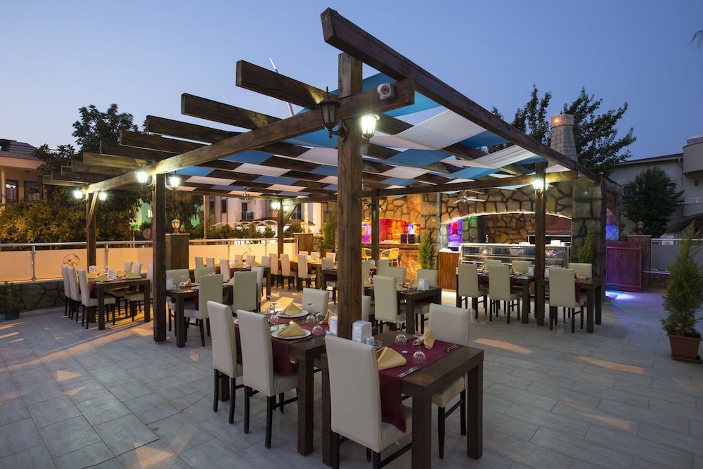Tokay Hotel 45/50
