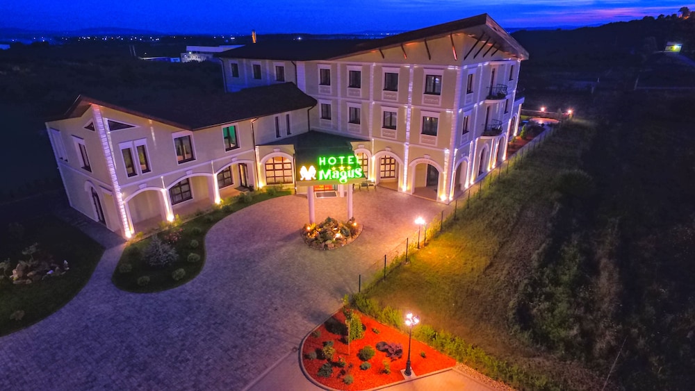 Magus Hotel 2/57