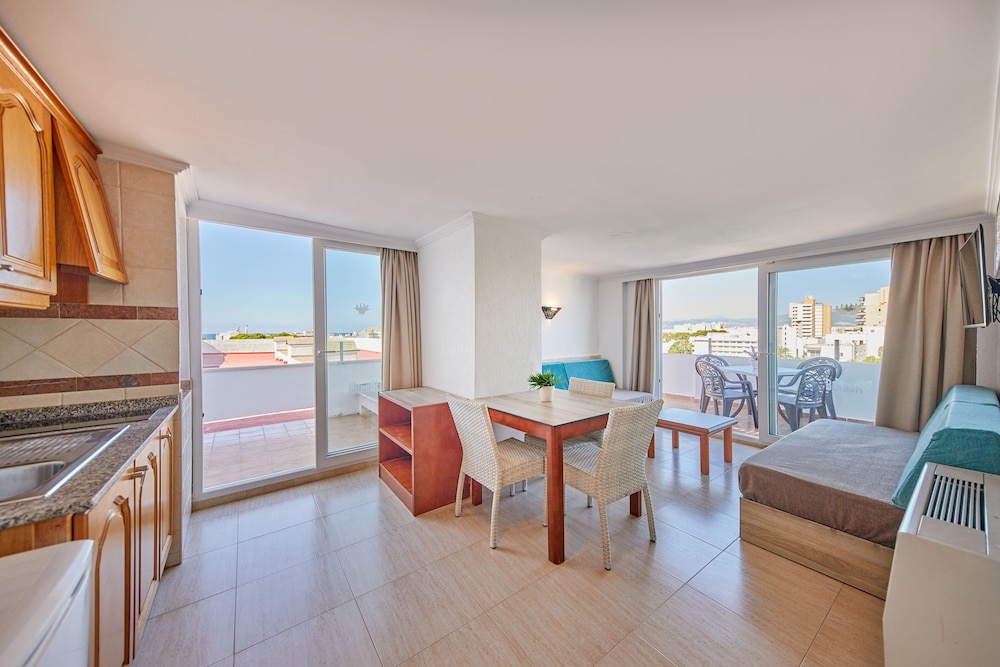Ben Hur Apartments 55/74