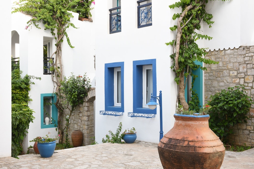 Marphe Hotel Suite and Villas 36/51