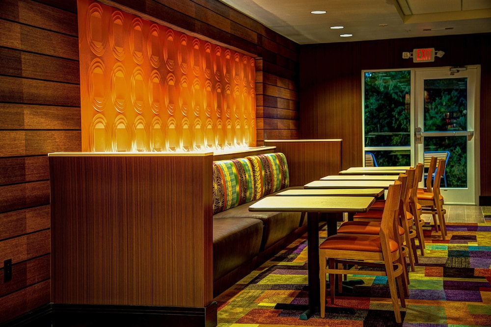 Fairfield Inn Suites By Marriott Montgomery Airport South in MONTGOMERY - AL