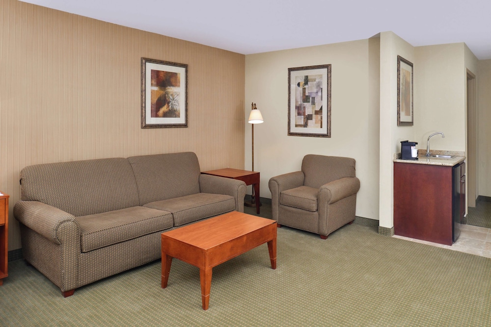 Hampton Inn Harrison 30/46