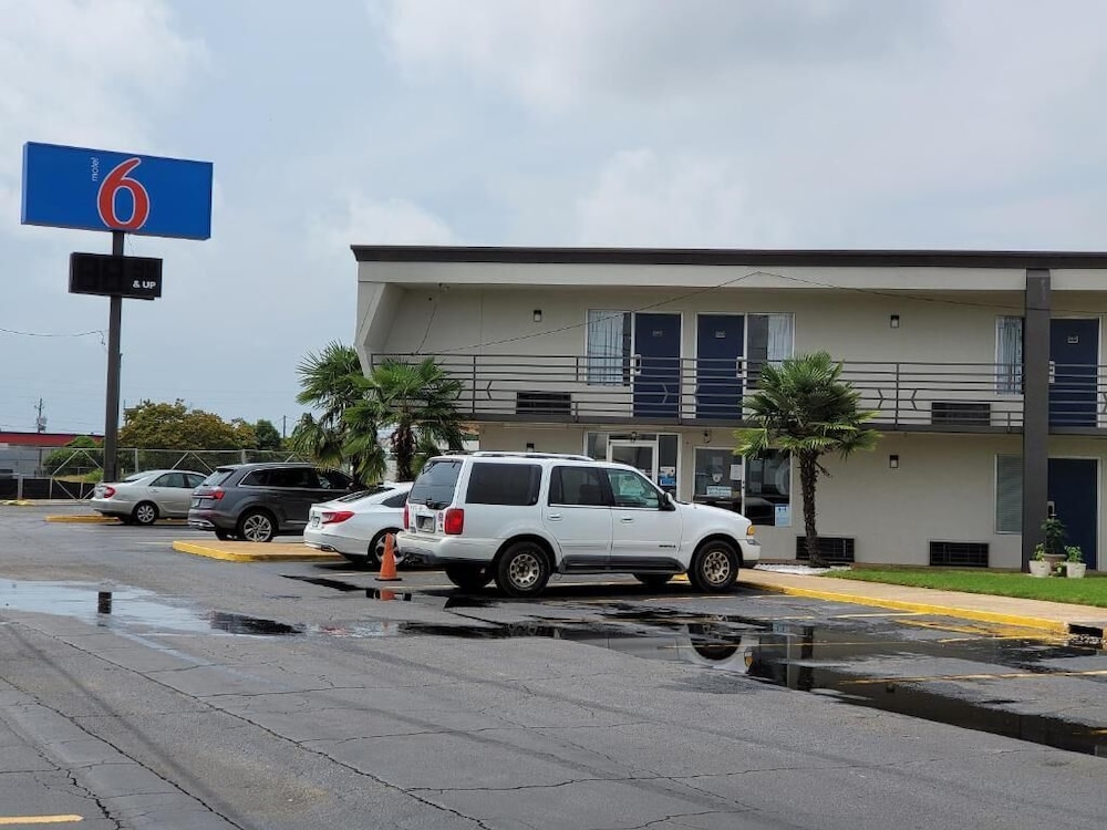 Motel6 McDonough, GA 24/27