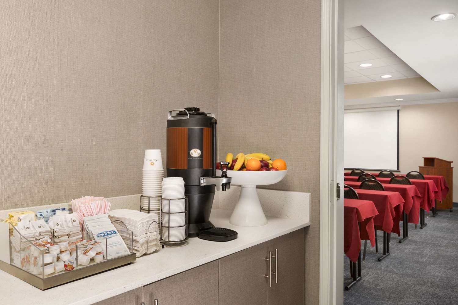 La Quinta Inn & Suites by Wyndham Dublin 27/67