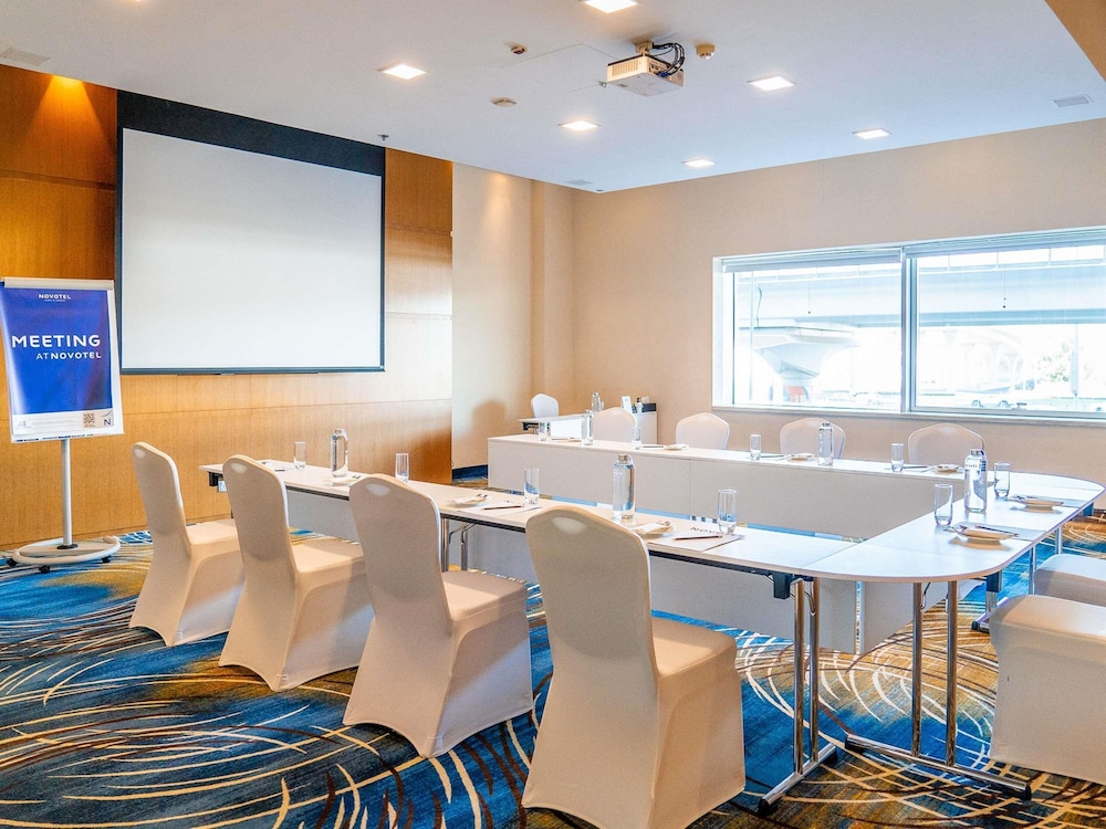 Novotel Dubai Al Barsha 63/74