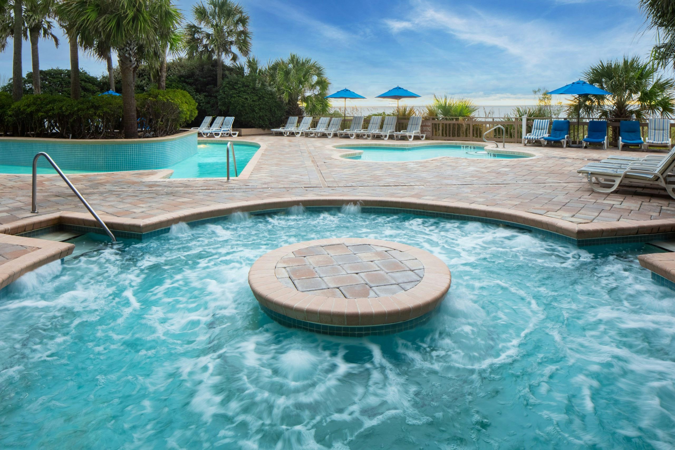 Coral Beach Resort Hotel Suites 14/14