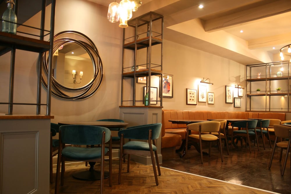 Best Western Plus Angel Hotel 55/64