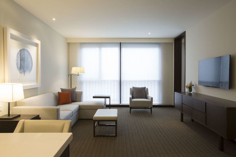 Hyatt Place Shanghai New Hongqiao 25/40