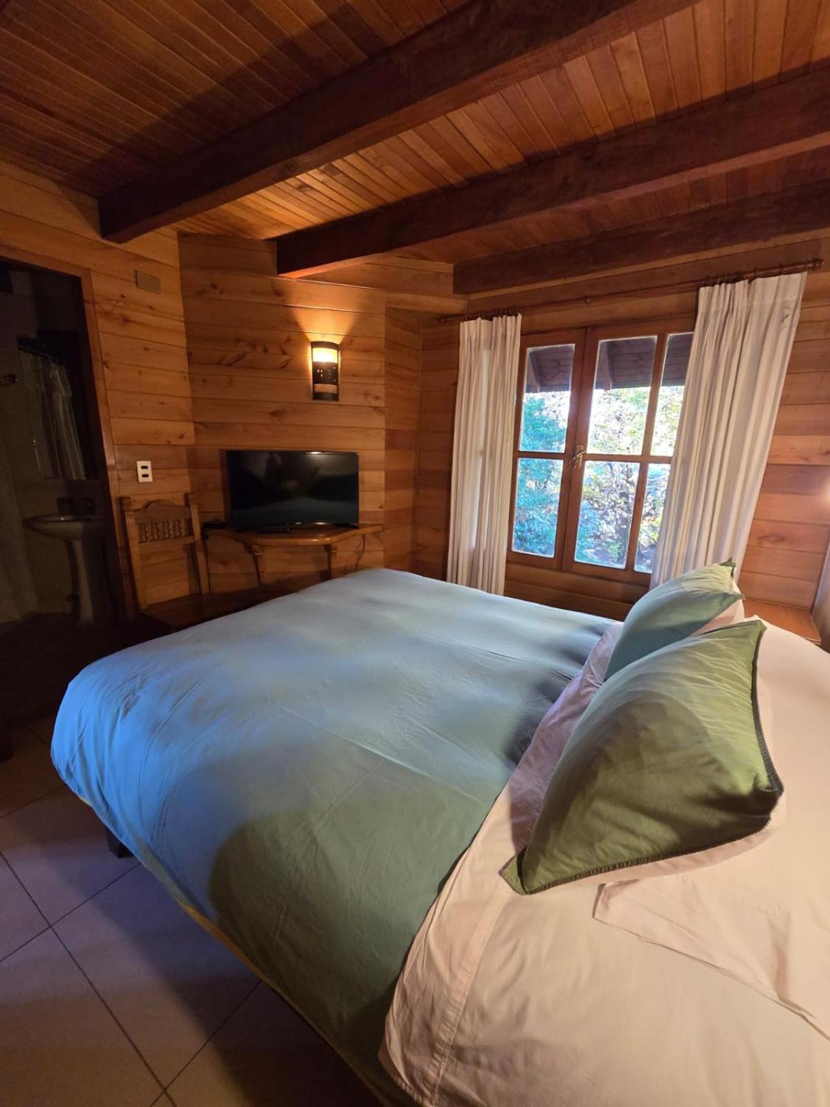 Malalhue Hotel 5/50