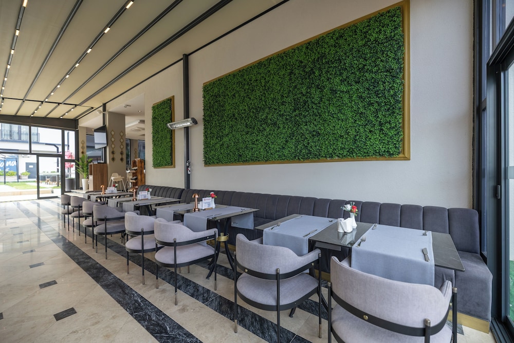 Roseira Mar Inn Luxury 36/55