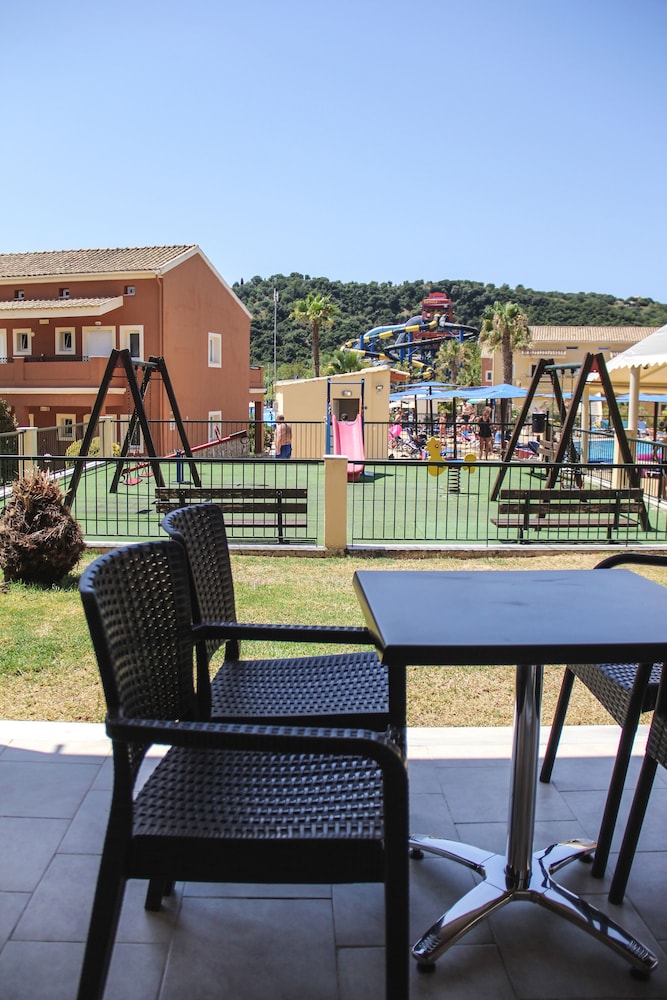 Aqualand Resort 70/87