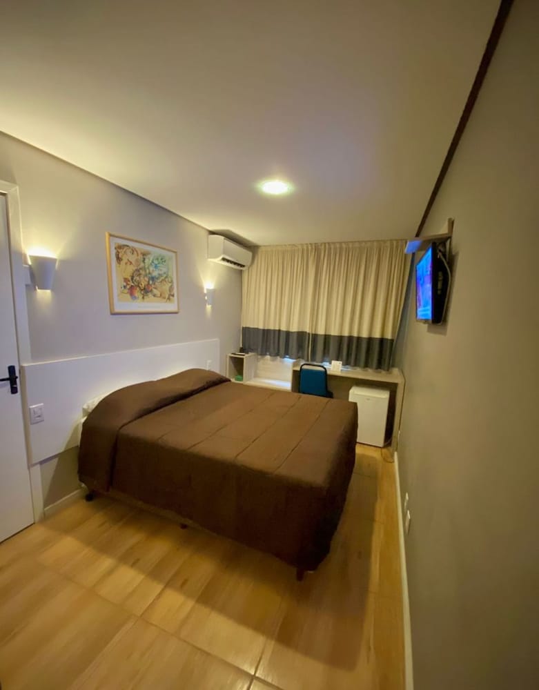 Suite, 1 Double and 3 Single Beds