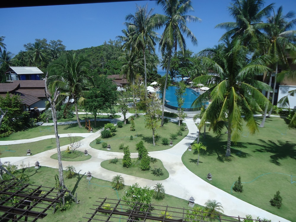 MAEHAAD BAY RESORT 66/68