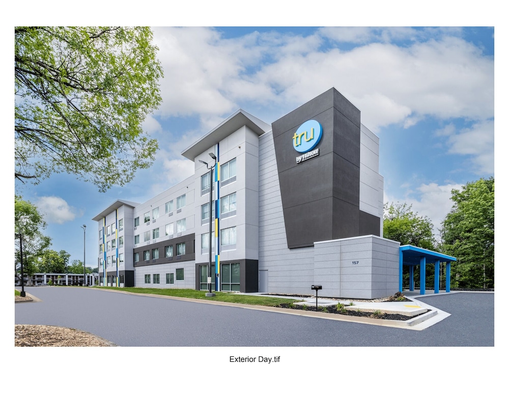 Tru by Hilton Commerce in COMMERCE - GA