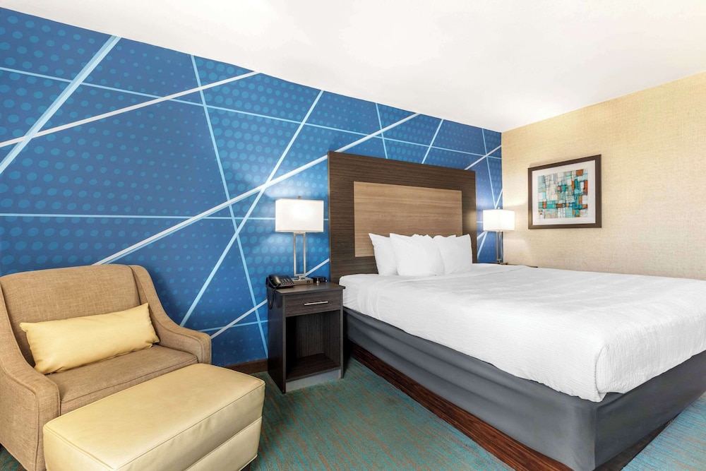 ROOM, KING BED, ACCESSIBLE