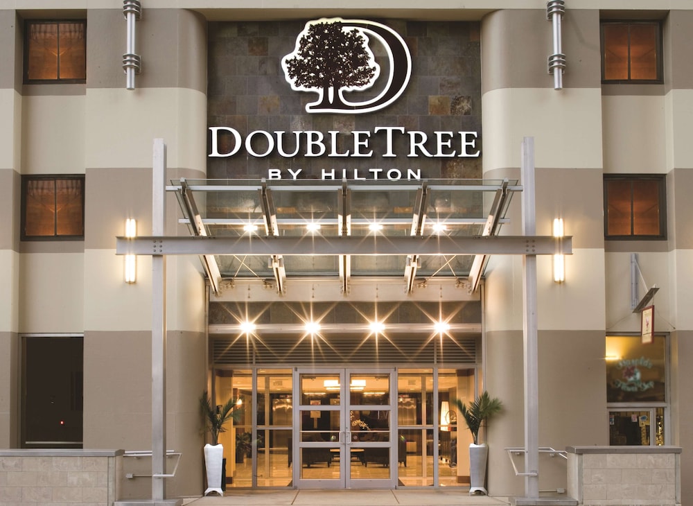 DoubleTree by Hilton Hotel & Suites Pittsburgh Downtown 62/81