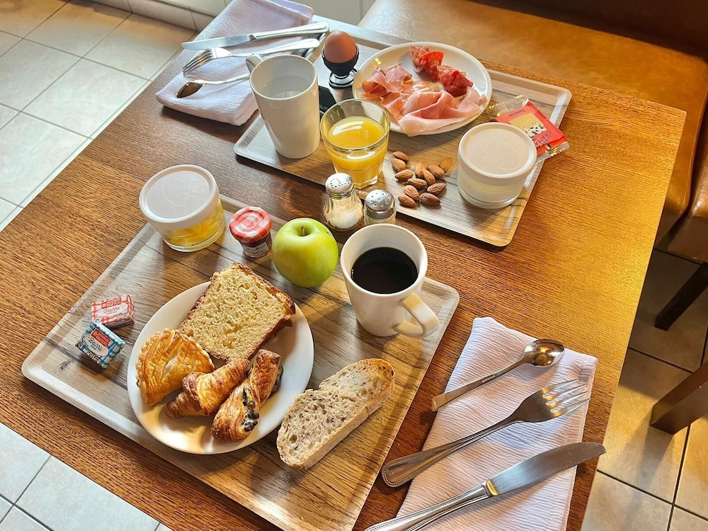 Logis Hotel Sully Le Château 30/49