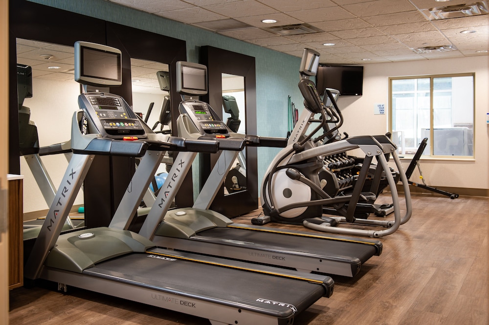 Holiday Inn Express Hotel & Suites Wausau 28/45