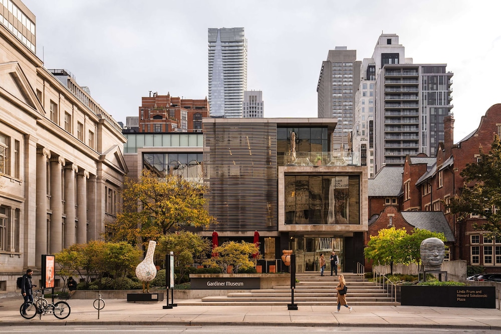 Park Hyatt Toronto 66/72