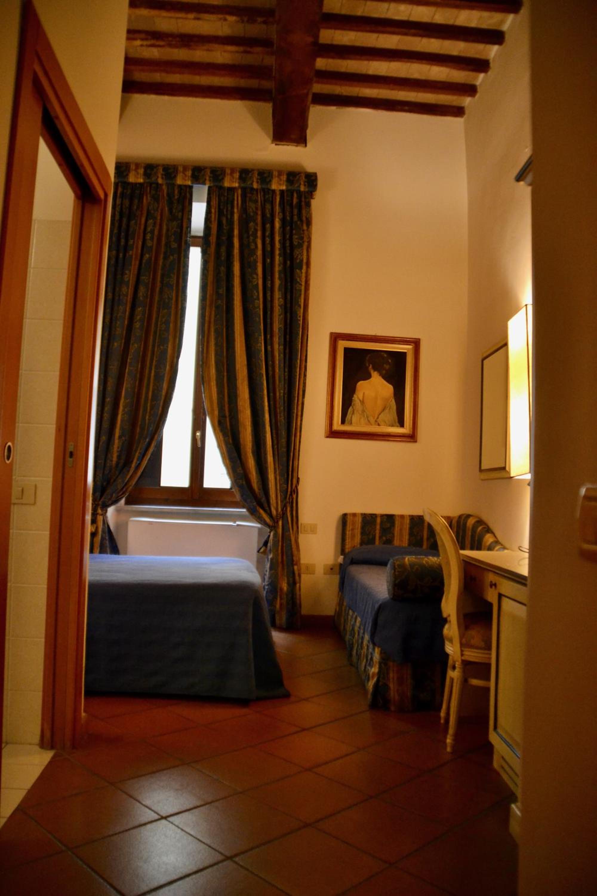 Hotel Italia 12/50