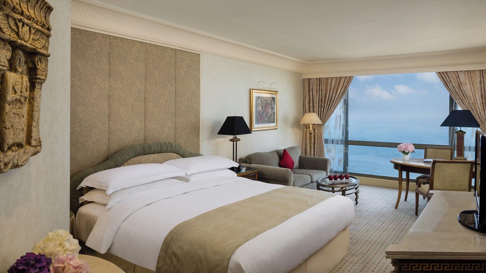 1 Bedroom, Suite, Pool View, Intercontinental Phoenicia Beirut 4/10