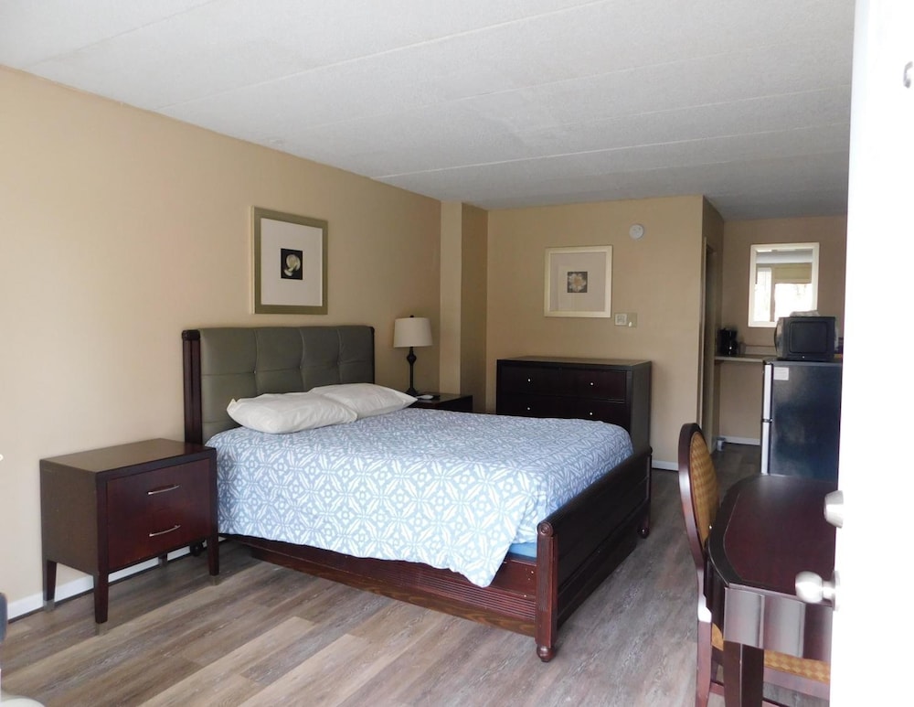 APM Inn & Suites 17/54