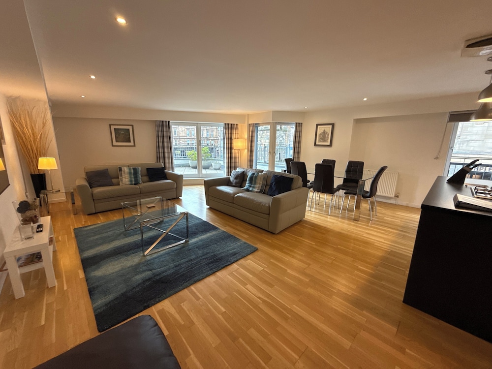 Tolbooth Apartments 20/49