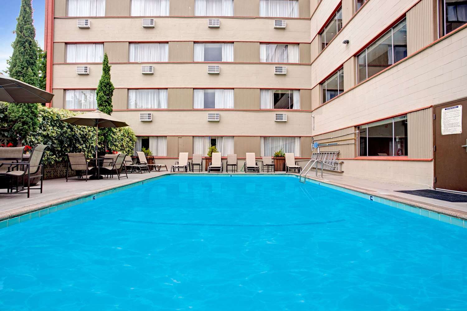 Travelodge By Wyndham Seattle By The Space Needle 22/27