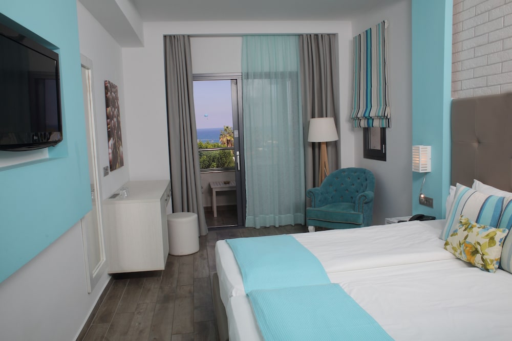 Cooee Kyknos Beach Hotel 17/75