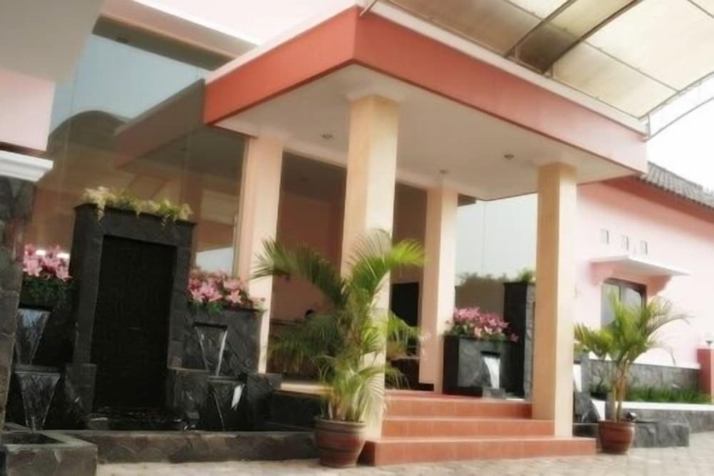 Atrium Resort & Hotel 2/27