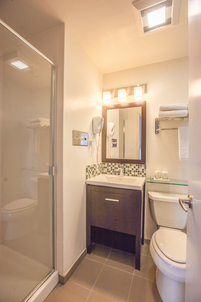 Grant Plaza Hotel 37/41