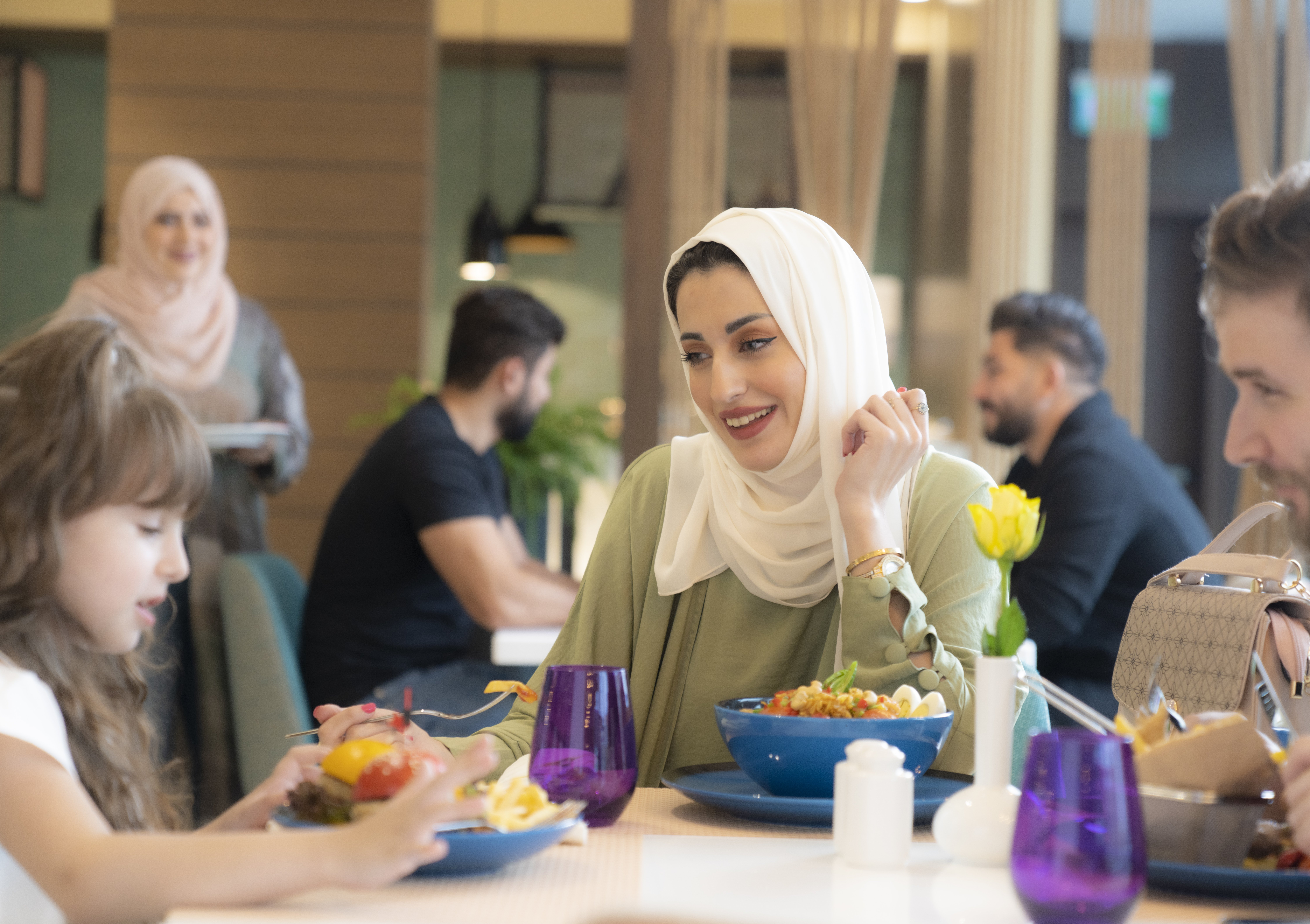 هوليداي إن آند سويتس - الجبيل(Holiday Inn & Suites Al Jubail) 13/72