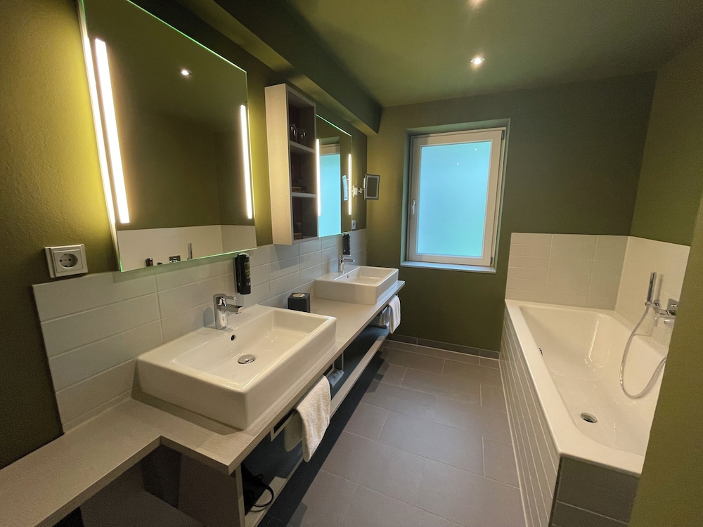 Schlosshotel Monrepos 61/62