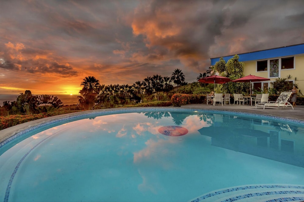 Luana Nai'a Inn 24/50