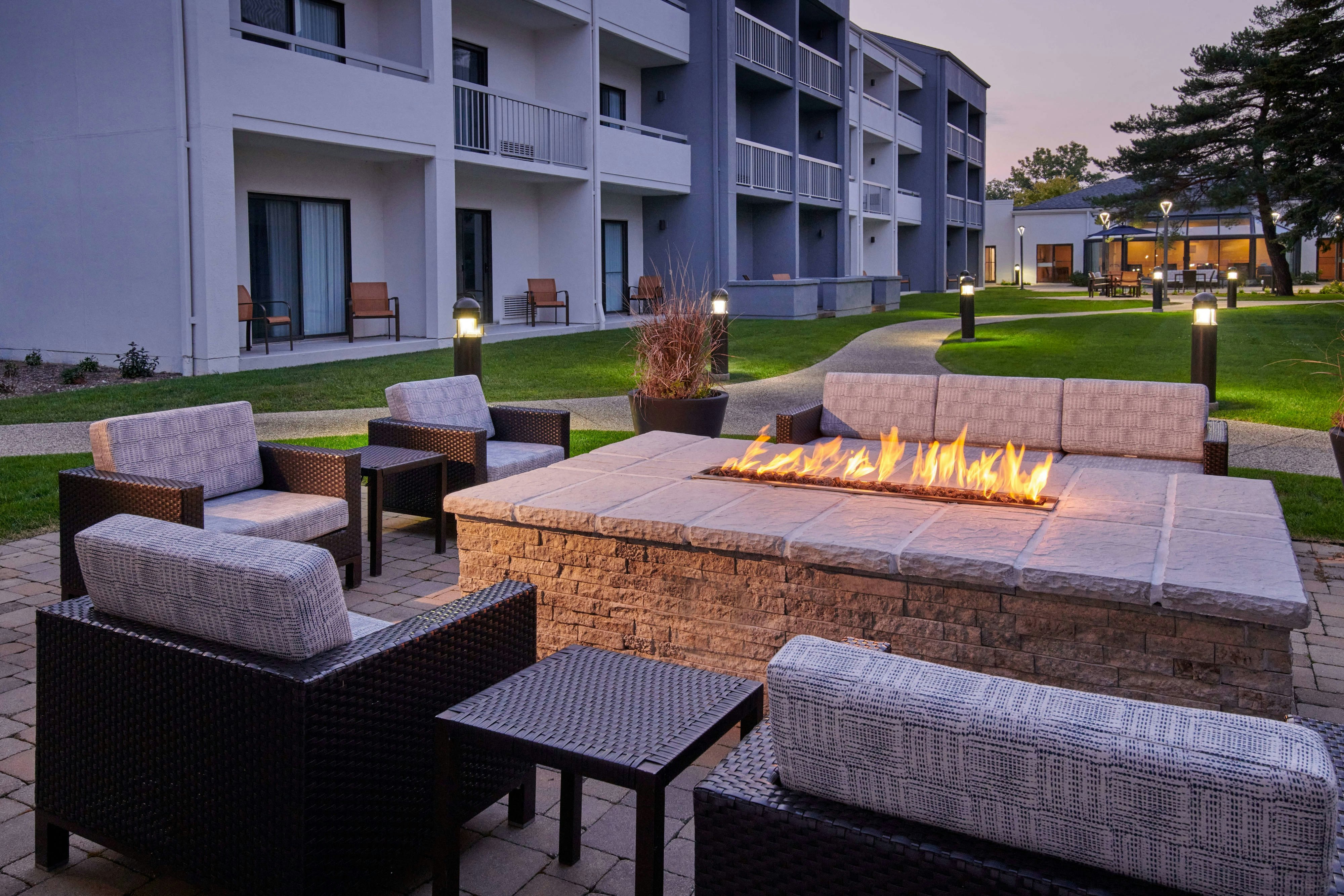 Courtyard Chicago Highland Park/Northbrook 21/21